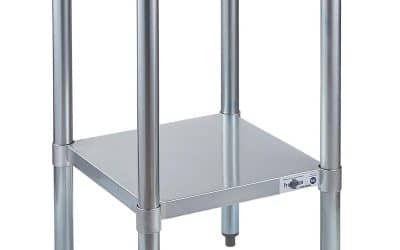 Test : table Profeeshaw NSF inox avec étagère 61 x 61 cm