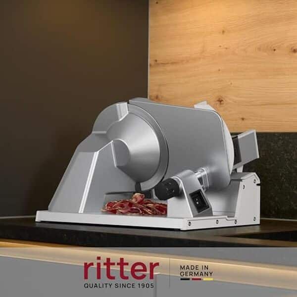 Découvrez la ritter tondo 13, la trancheuse à jambon tout métal conçue pour les professionnels. Performances et robustesse au rendez-vous pour des coupes parfaites.